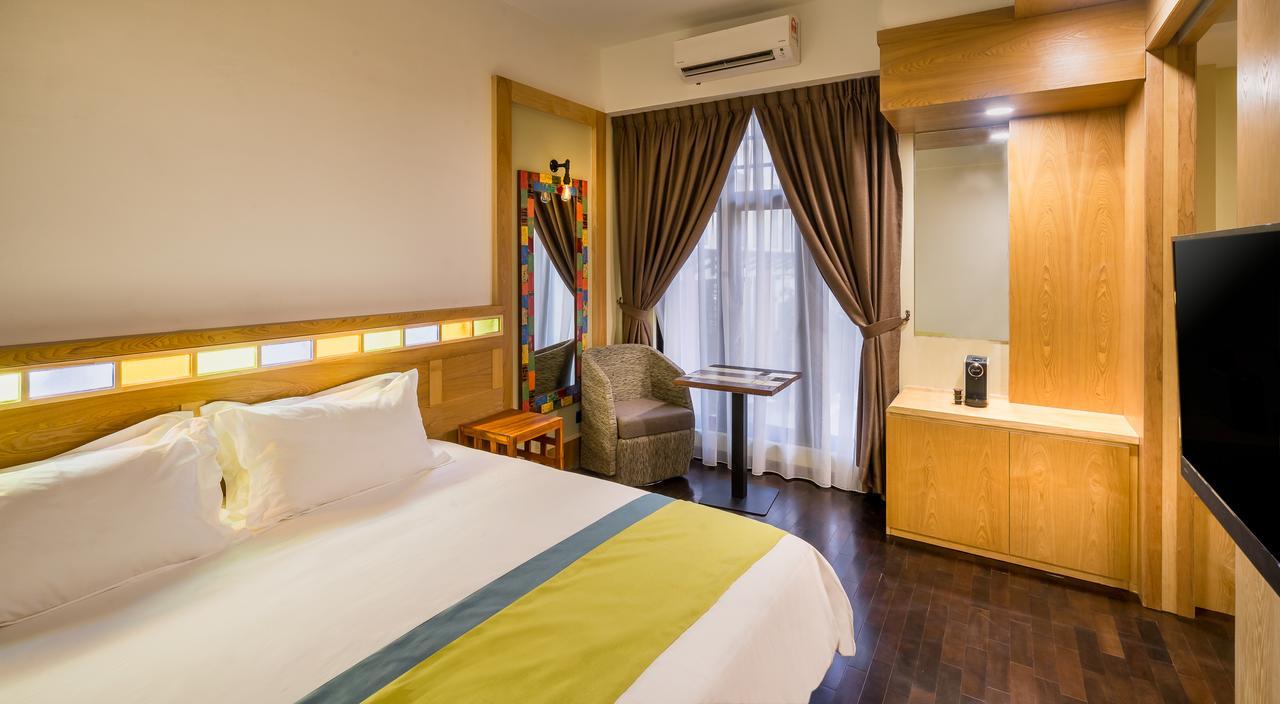 Treasures And Hotel Malacca