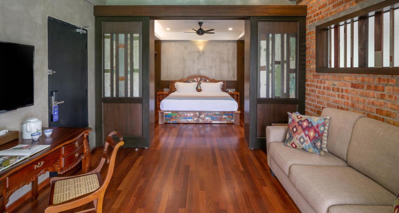 Hotel Treasures And